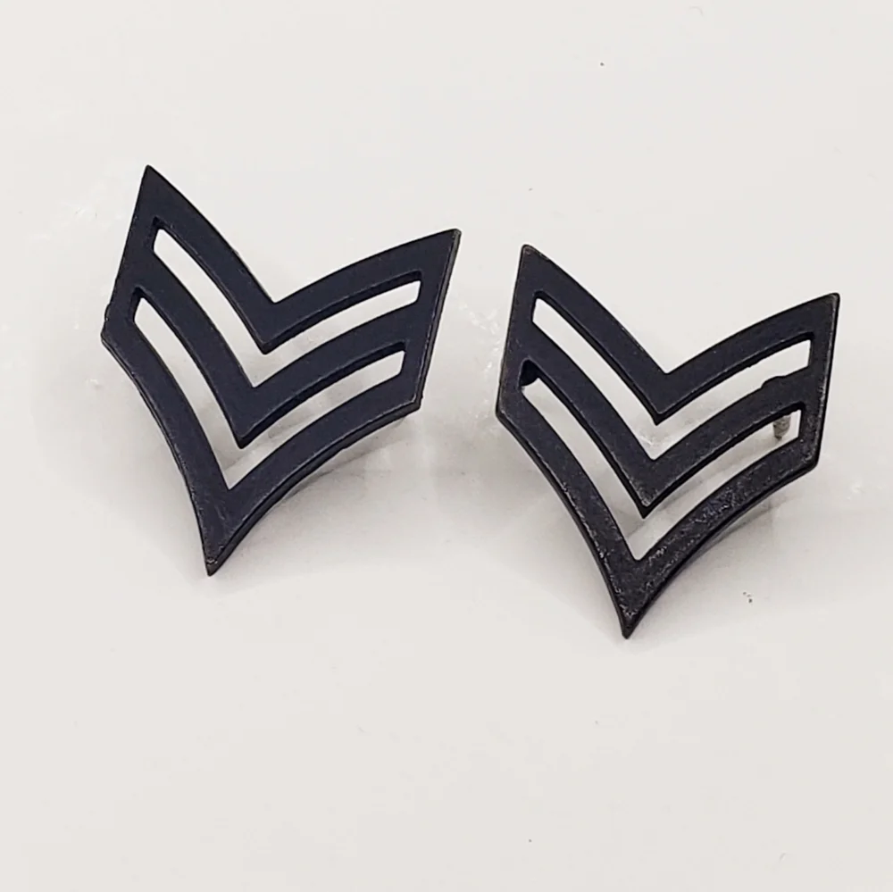 US Army/Marines E-5 Chevron Collar Insignia  Tack Pin